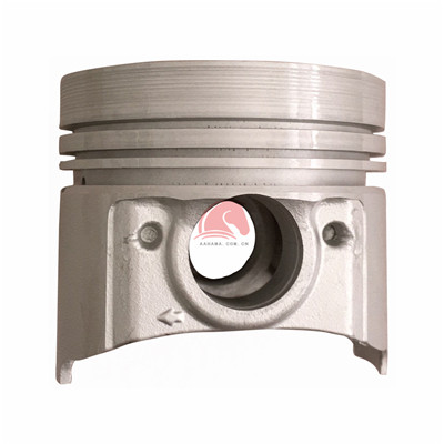 Kubota D702 Piston